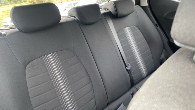 Hyundai i10 1.0 MPi SE Connect 5dr Petrol Hatchback